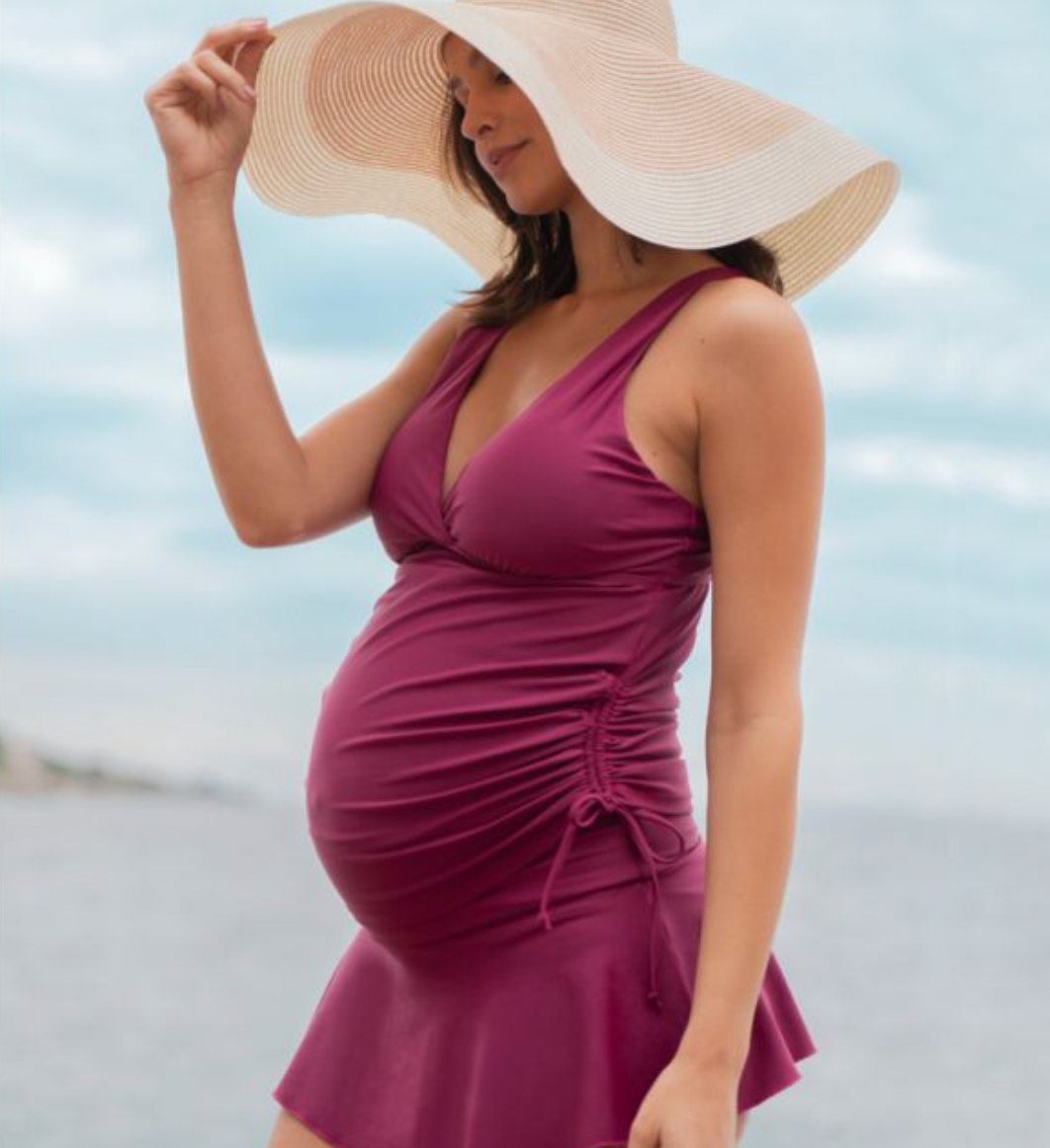 The 10 Best Maternity Swimsuits That Are Both Comfortable And Stylish